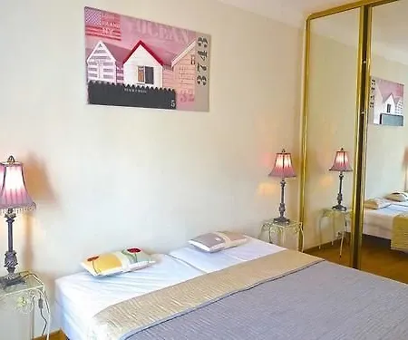 Lovely 2 Bed 2 Bath In On Rue Antibea Easy Walk To The Palais 224 * Cannes