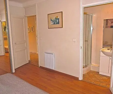 Lovely 2 Bed 2 Bath In On Rue Antibea Easy Walk To The Palais 224 Апартаменты