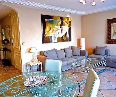 Lovely 2 Bed 2 Bath In On Rue Antibea Easy Walk To The Palais 224 Канны
