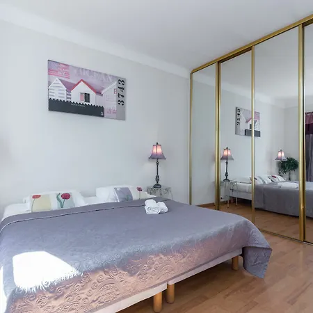 Lovely 2 Bed 2 Bath In On Rue Antibea Easy Walk To The Palais 224 Apartment Cannes